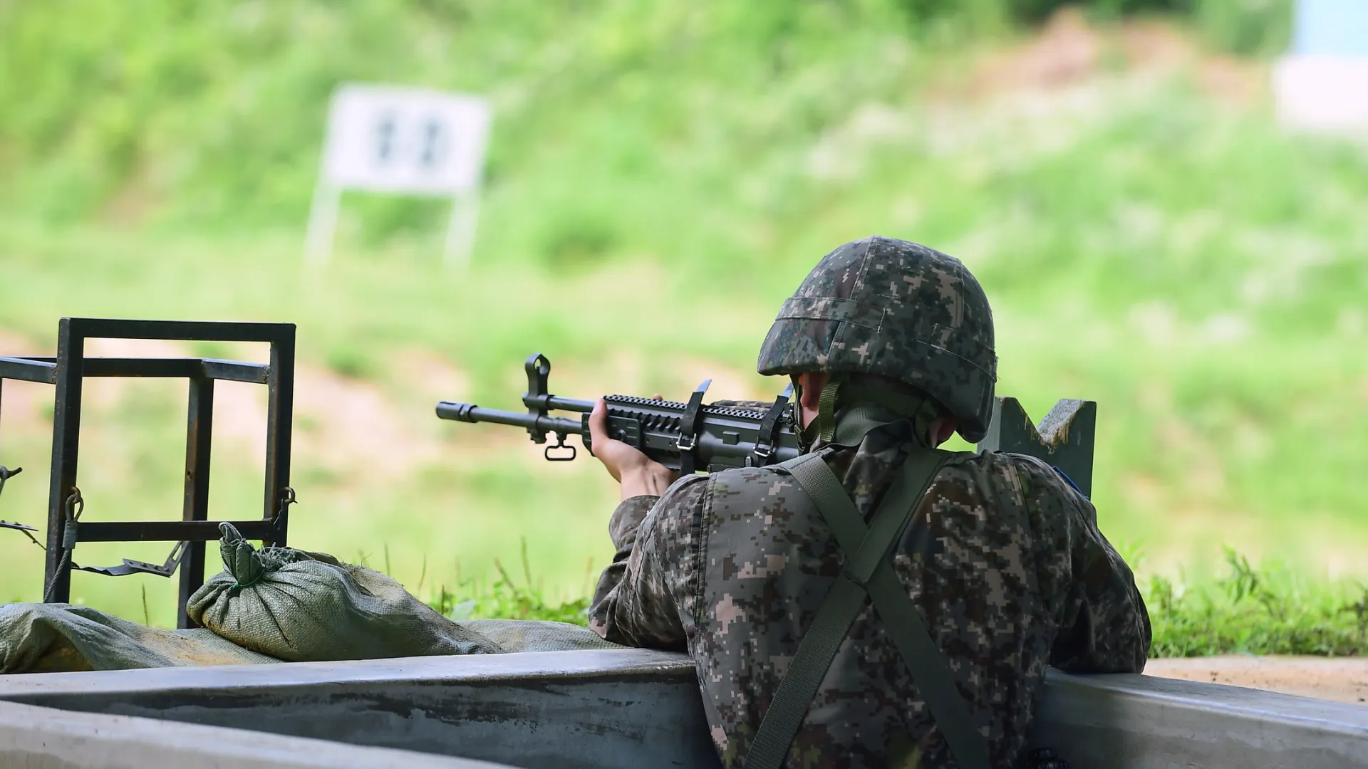 Yeongsik Im / Shutterstock.com