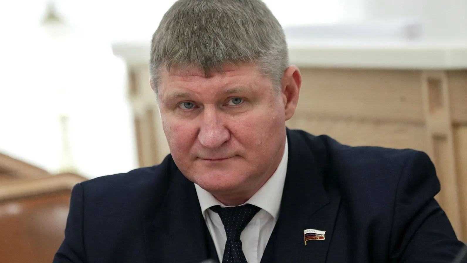 Депутат Шеремет назвал отказ Киева забирать тела солдат предательством