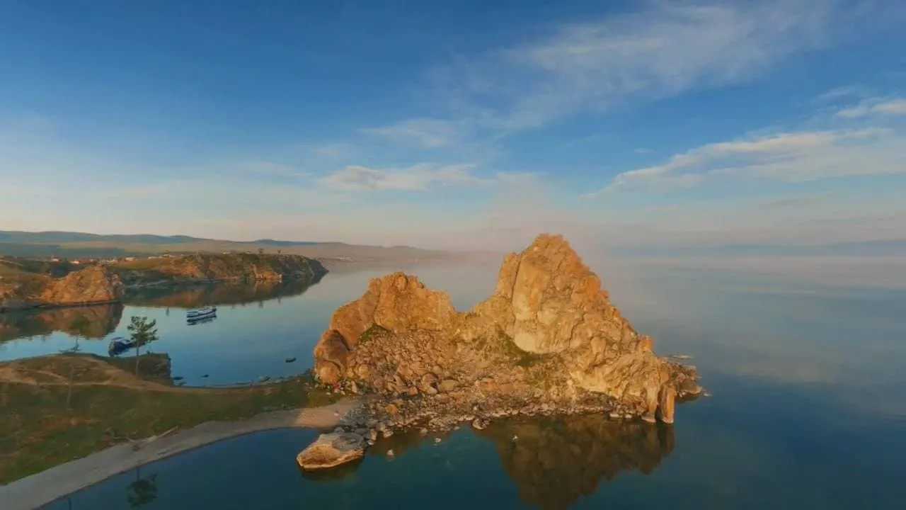 Стоп-кадр видео канала AirPano.  