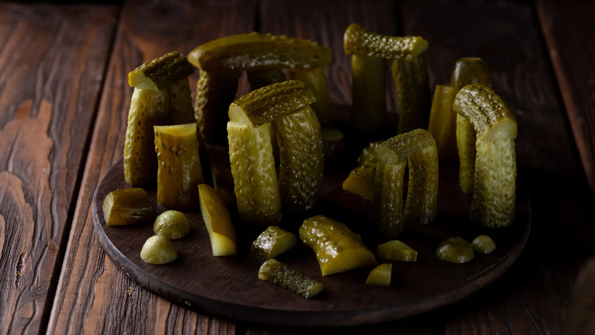Макет Стоунхенджа из маринованных огурцов. Фото: Adria Black/Shutterstock/Fotodom