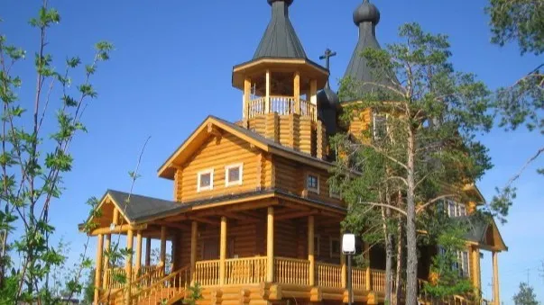 Православные ханымейцы посещают церковь Рождества Христова. Фото: hikm.ru