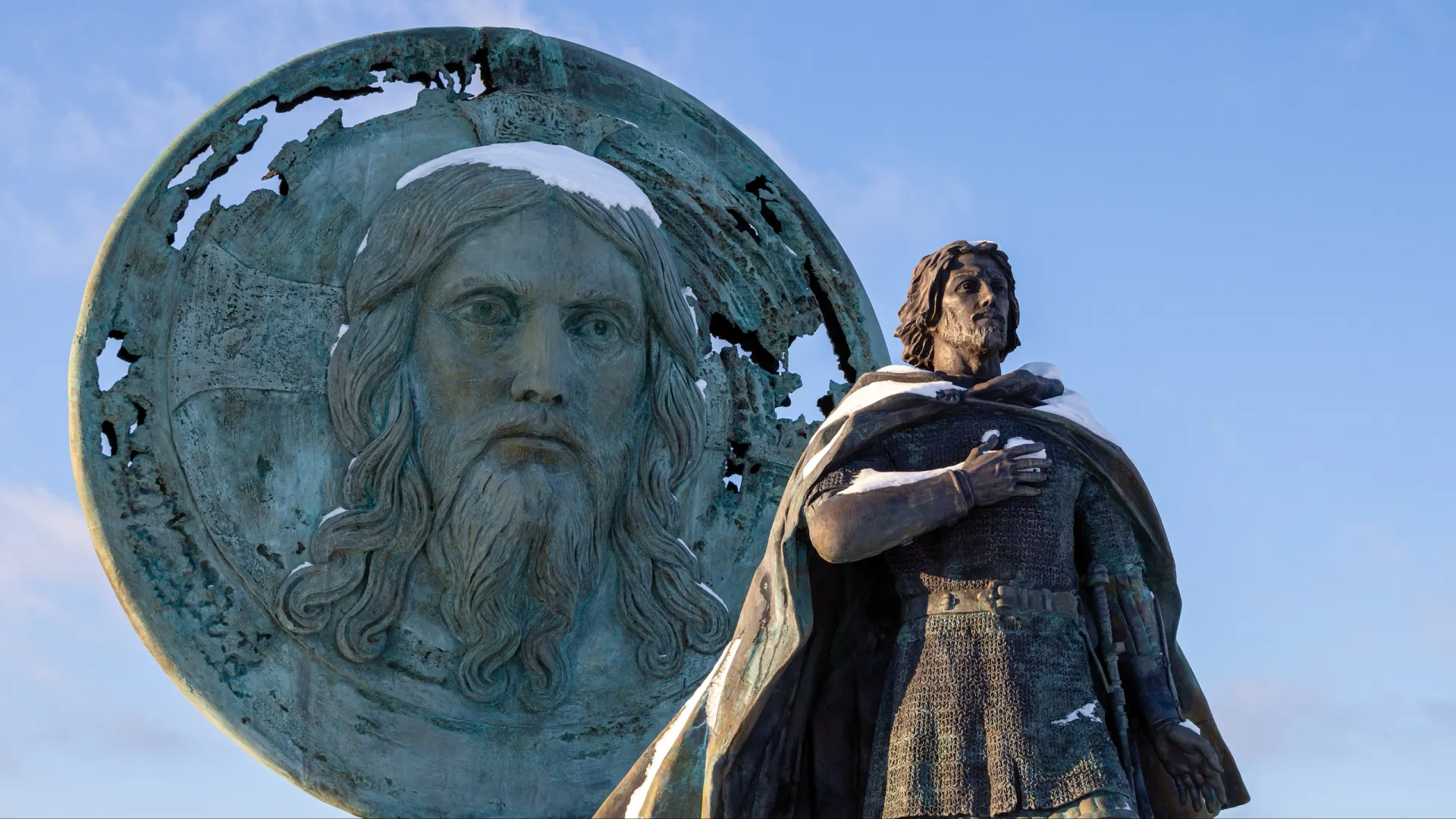 Скульптура Александра Невского: мемориальный комплекс «Молитва перед боем» в городе Никольское Тосненского района Ленинградской области. Фото: Andrei Stepanov/Shutterstock/Fotodom