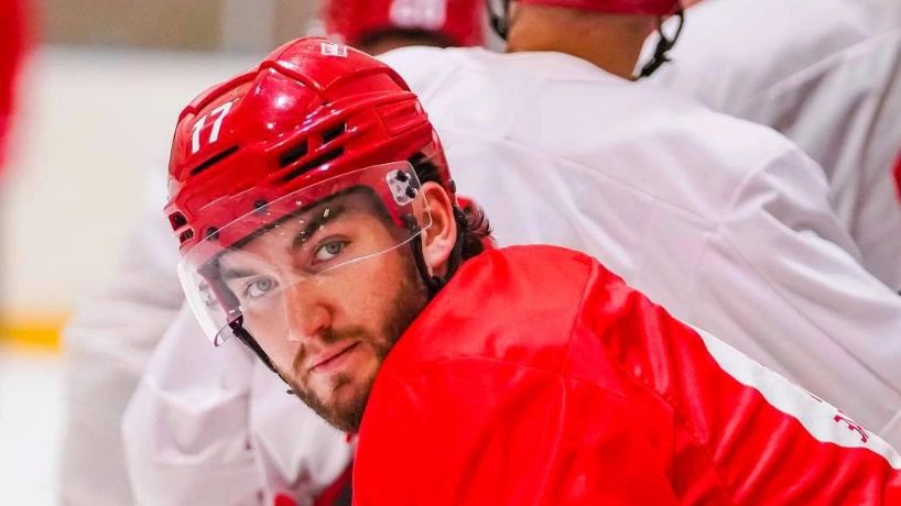 ХК «Спартак» вернул в состав признавшегося в употреблении кокаина форварда Морозова