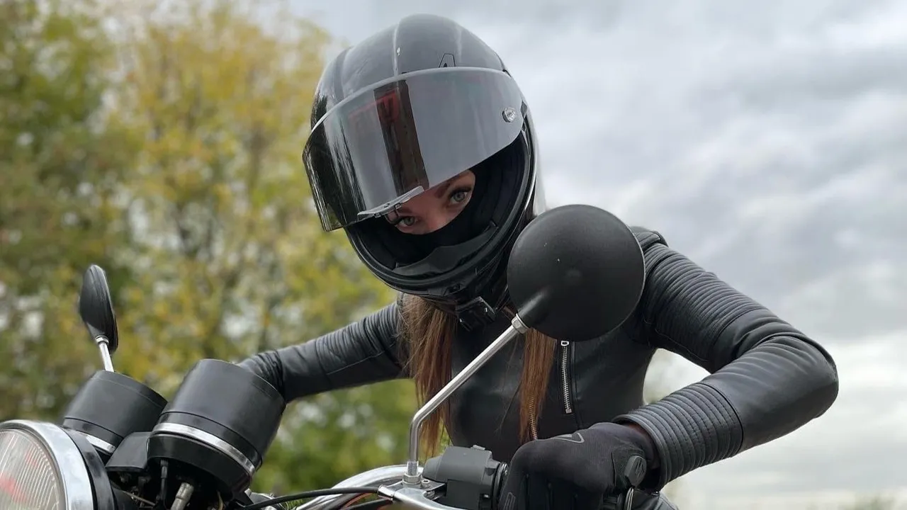 Блогер МотоТаня в 2022 году. Фото: vk.com/mototanya