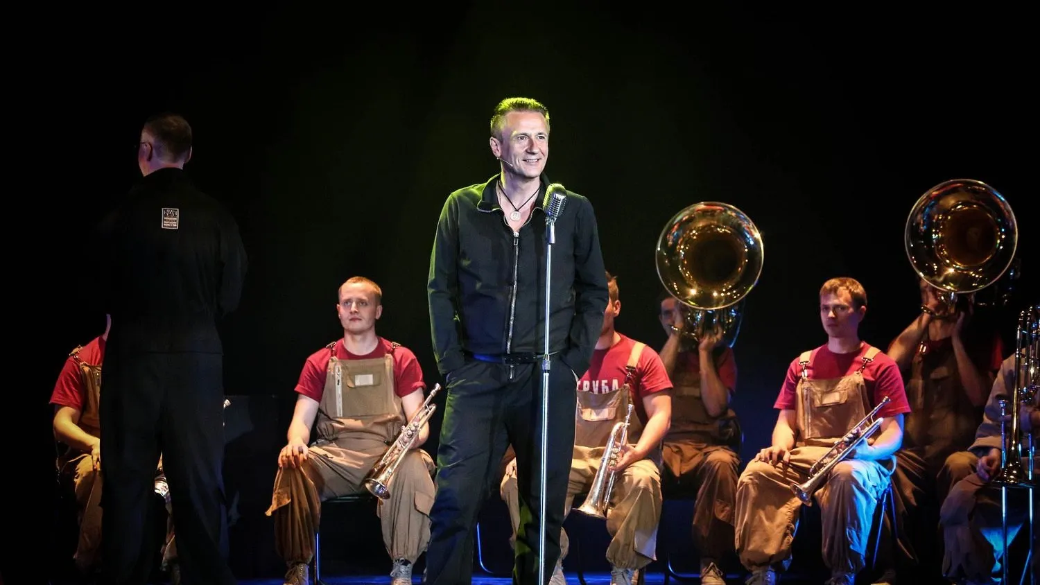 Сцена из спектакля театра имени Ермоловой «Оркестр мечты. Медь». Фото: ermolova.ru