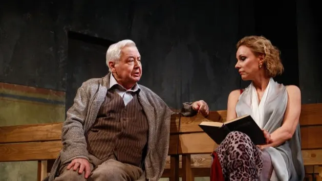 Олег Табаков и Марина Зудина в спектакле «Чайка». Московский театр Олега Табакова. Фото: tabakov.ru