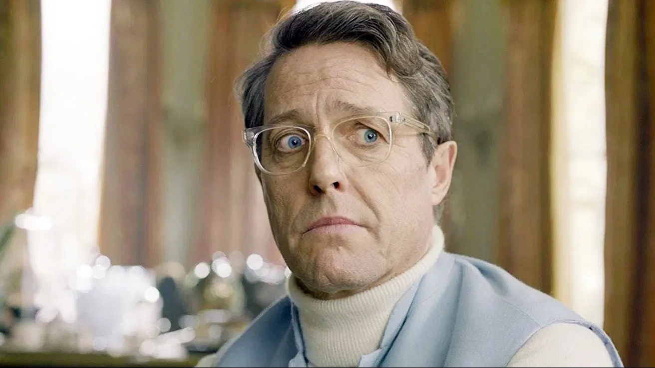 Хью Грант в фильме «Приключения Паддингтона 2». Фото: Studio Canal/Anton/Canal+/Ciné/Heyday Films/Pin3hot/«Вольга»/kinopoisk.ru