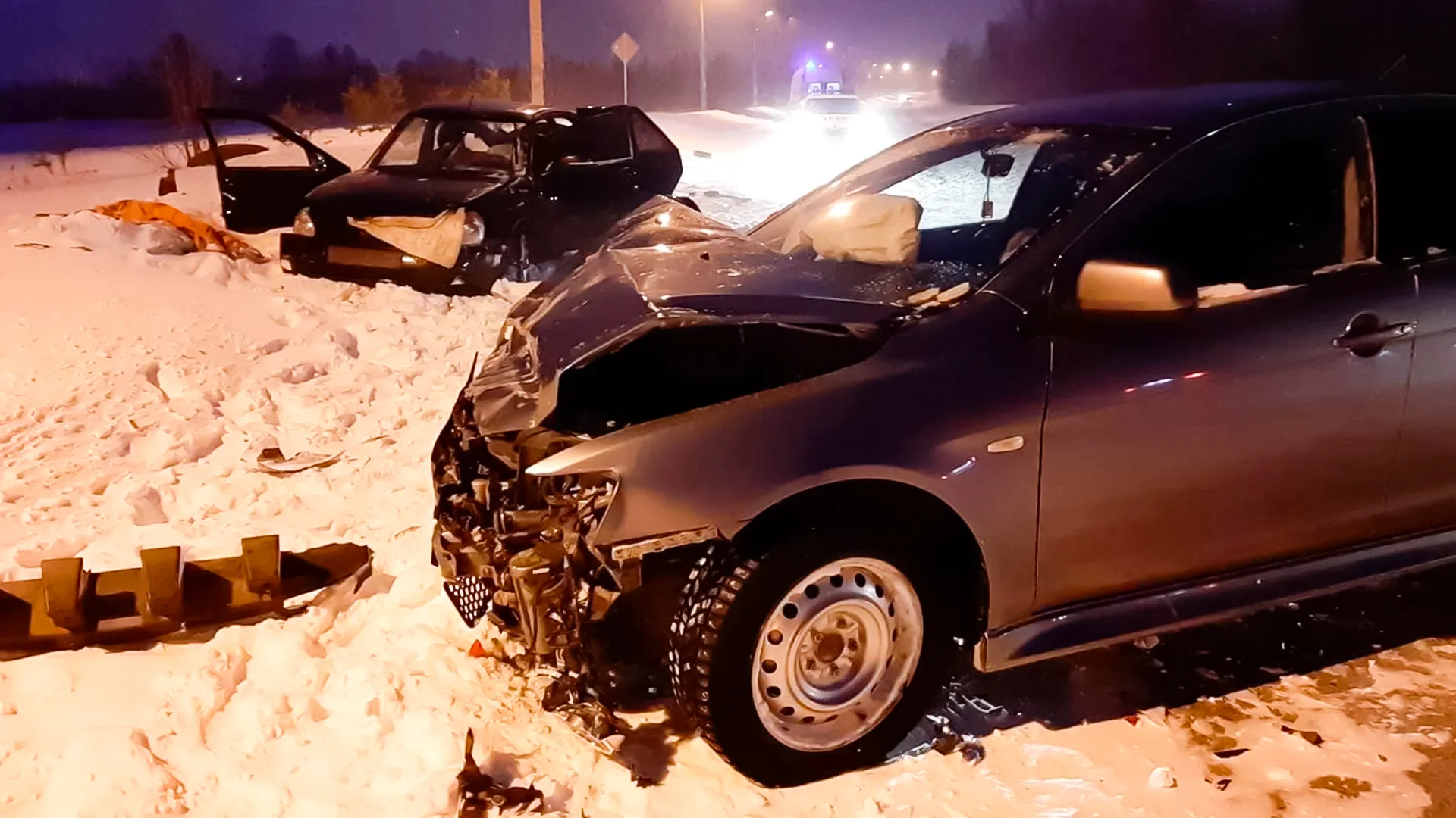 В Ноябрьске столкнулись два авто. Есть пострадавшие