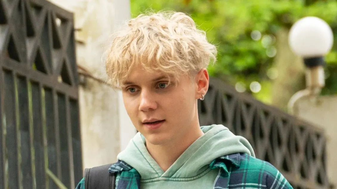 Ваня Дмитриенко на съемках сериала «Плакса». Фото: «РУКИ ВВЕРХ! ПРОДАКШН»/CTC/Wink/kinopoisk.ru