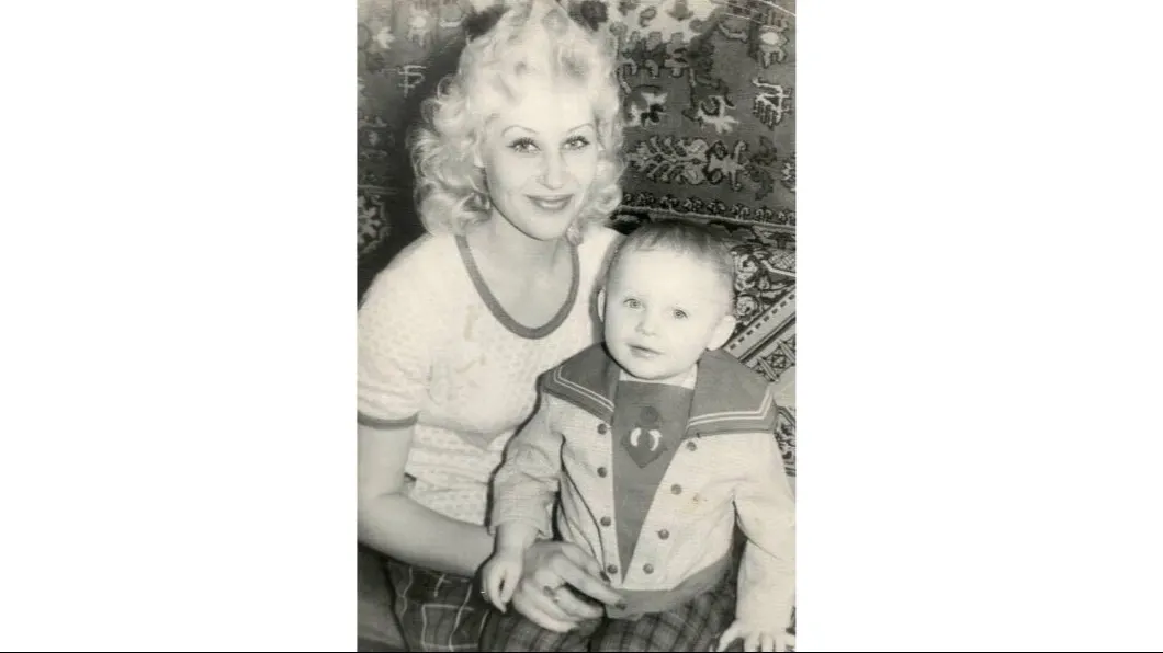 Шура с мамой. Фото: vk.com/shura_superstar