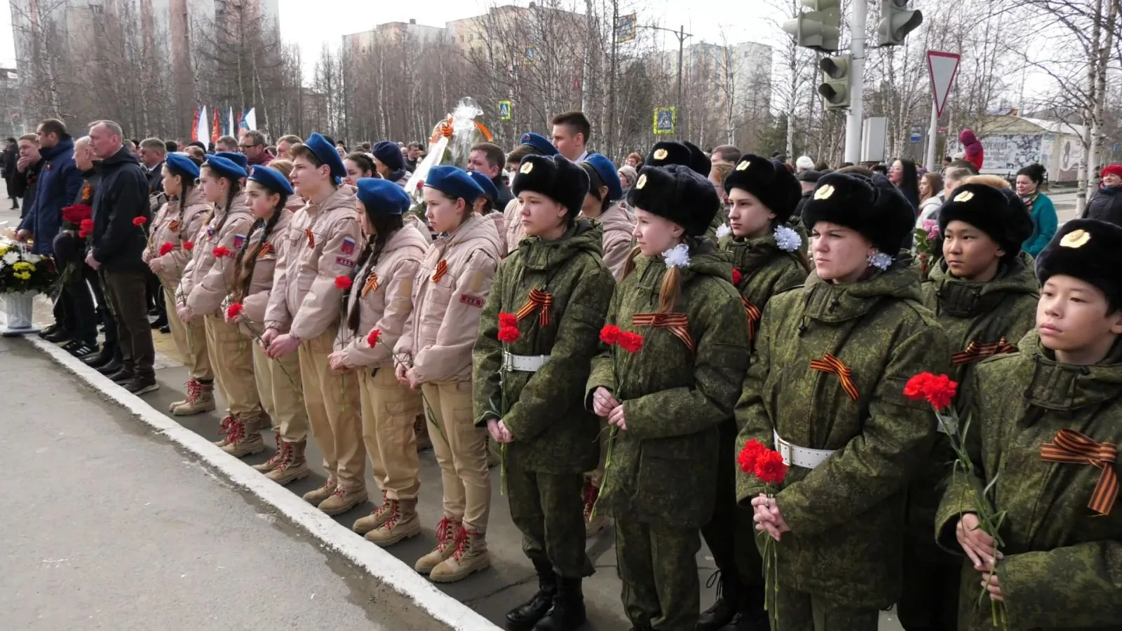 В Надыме горожане почтили память погибших в войну земляков