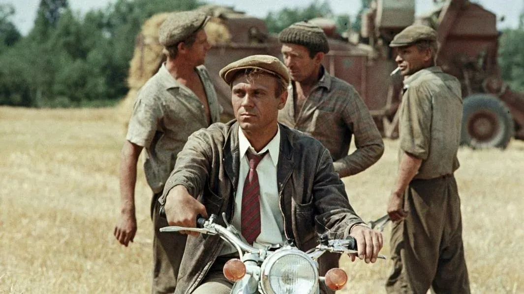 Кадр из фильма «Человек на своем месте»/«Мосфильм»/ТО «Юность»/kinopoisk.ru