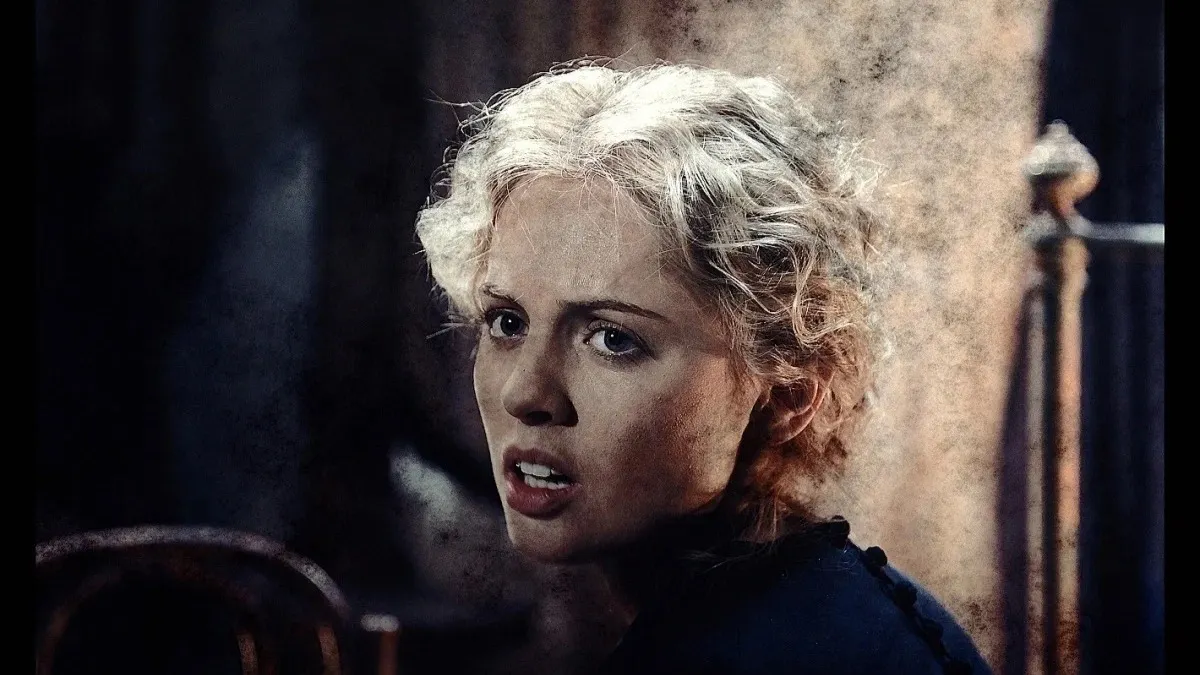 Актриса Янина Студилина в роли Маши в фильме «Сталинград». Фото: Art Pictures Studio/«Нон-стоп Продакшн»/WDSSPR/kinopoisk.ru