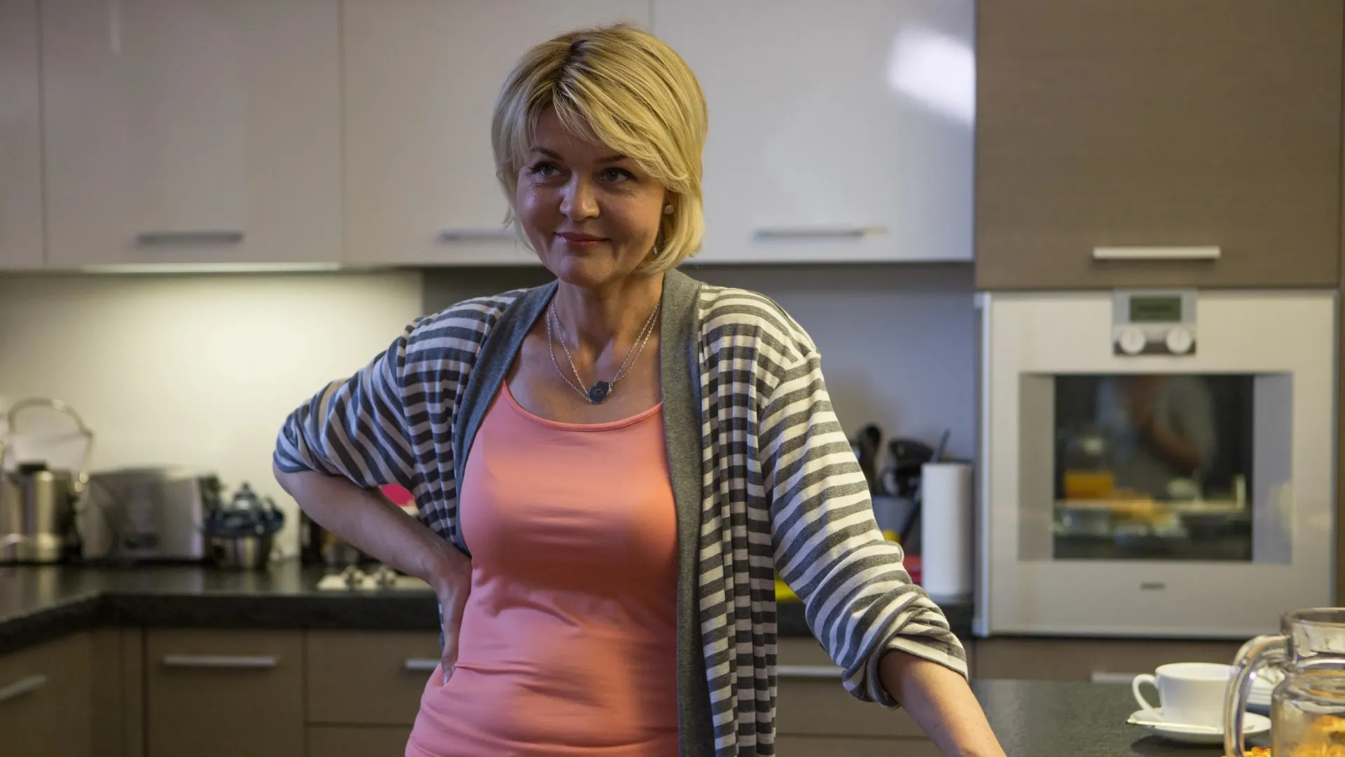 Кадр из сериала «Между нами, девочками. Продолжение»/LOOKFILM/kinopoisk.ru