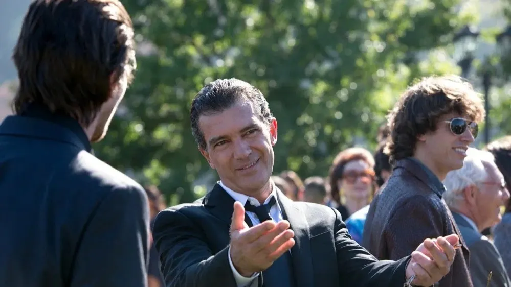 Кадр из фильма «Рыцарь кубков»/Dogwood Films/Waypoint Entertainment/«Централ Партнершип»/kinopoisk.ru