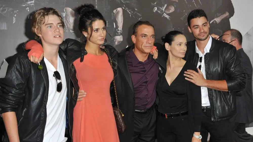 Жан-Клод Ван Дамм с семьей в Лос-Анджелесе. 15 августа 2012 г. Фото: Featureflash Photo Agency/Shutterstock/Fotodom