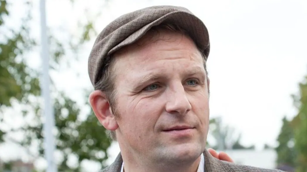 Федор Лавров в сериале «Деньги». Фото: Кинокомпания «Русское»/kinopoisk.ru