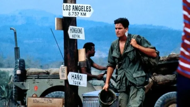 Кадр из трейлера фильма «Взвод»/Cinema 86/Hemdale Films/«Варус-Видео»/Orion Pictures/kinopoisk.ru