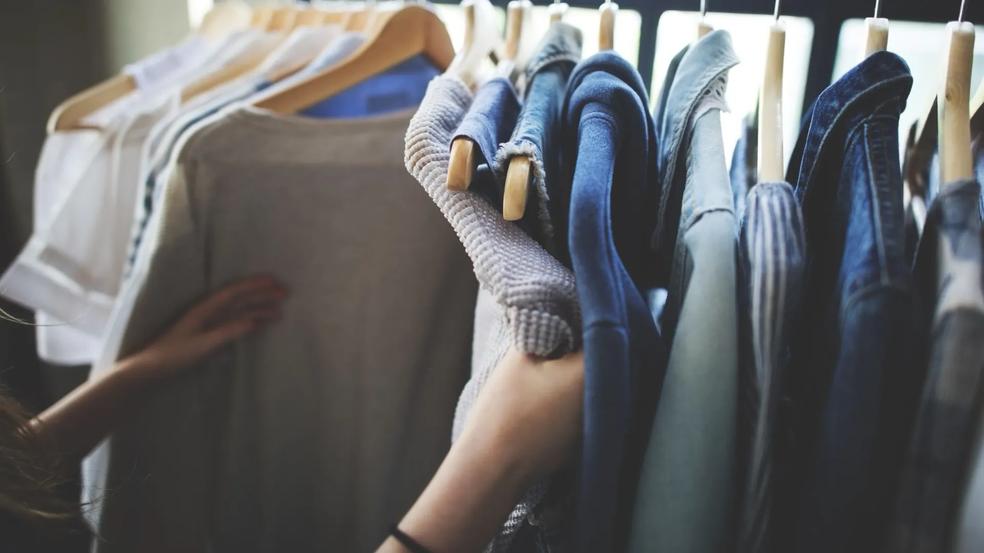 На экзамен лучше надеть «счастливую» одежду. Фото: Rawpixel.com / Shutterstock / Fotodom