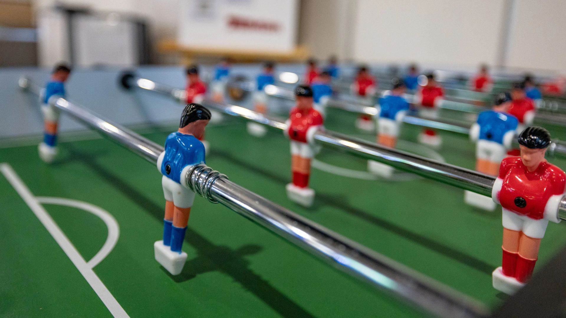 Жителей Ноябрьска пригласили на семейные выходные с батутом и аэрохоккеем