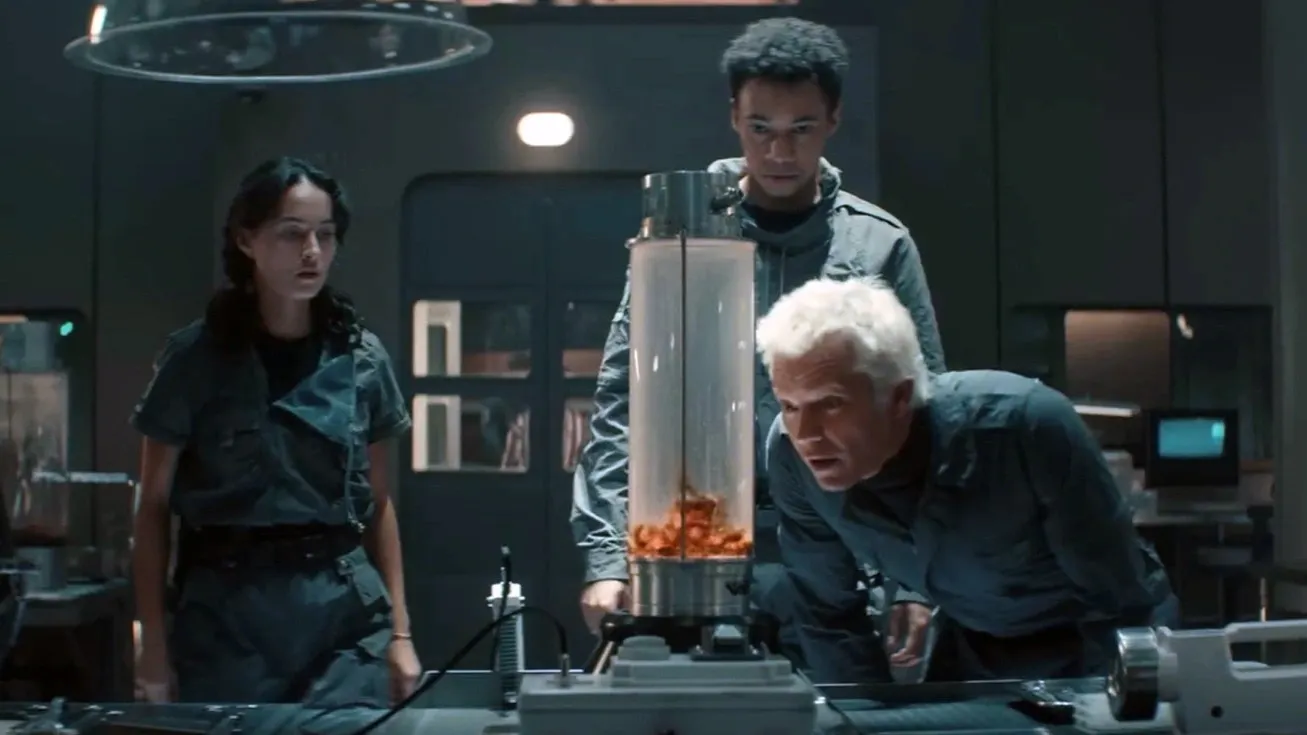 Кадр из трейлера сериала «Чужой: Земля»/20th Television/26 Keys Productions/Brandywine Productions Ltd./FX Productions/Living Films/Scott Free Enterprises/Scott Free Productions/kinopoisk.ru