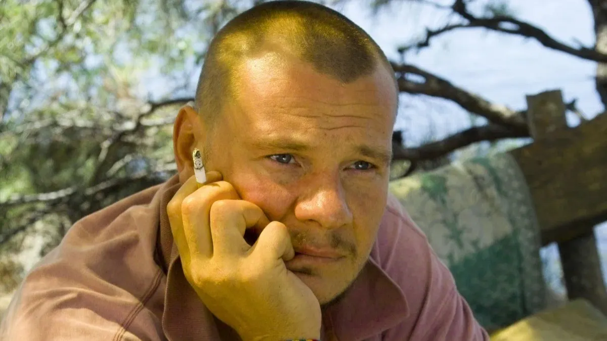 Владислав Галкин в фильме «Дикари». Фото: Киноплан/Централ Партнершип/kinopoisk.ru