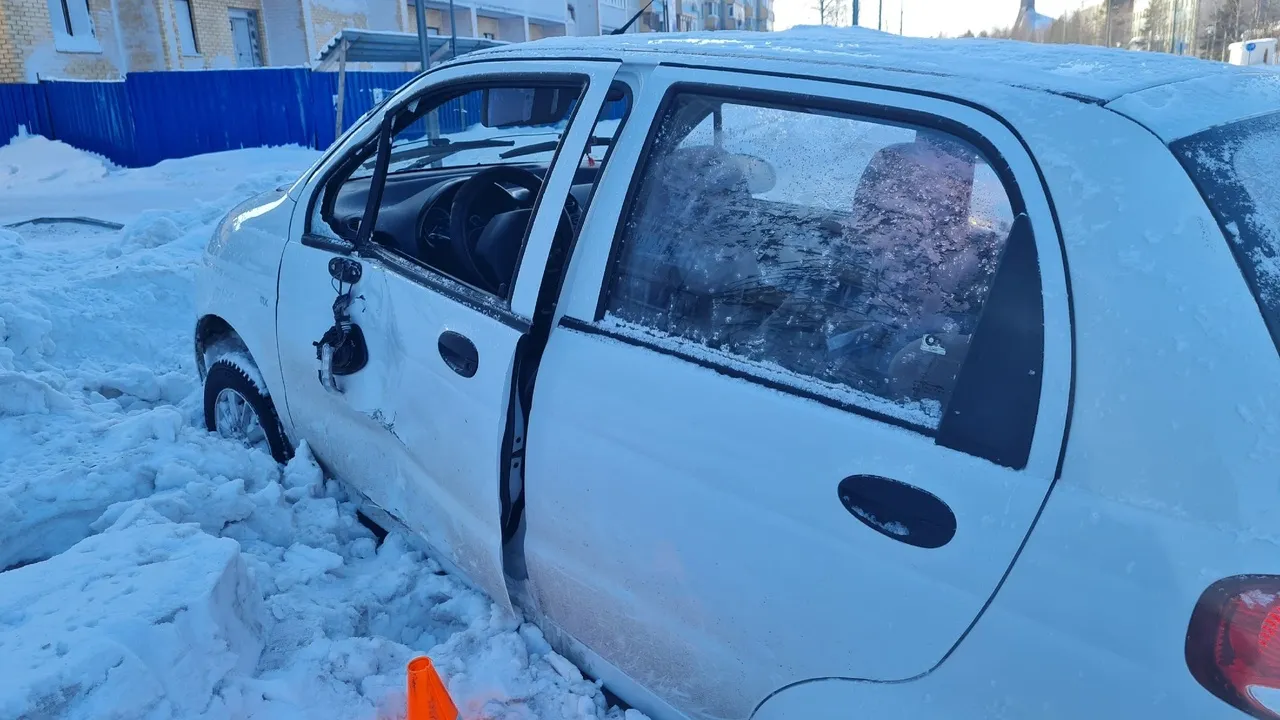 Кадр из видео:  Александра Доркина/vk.com/nojabrsk112