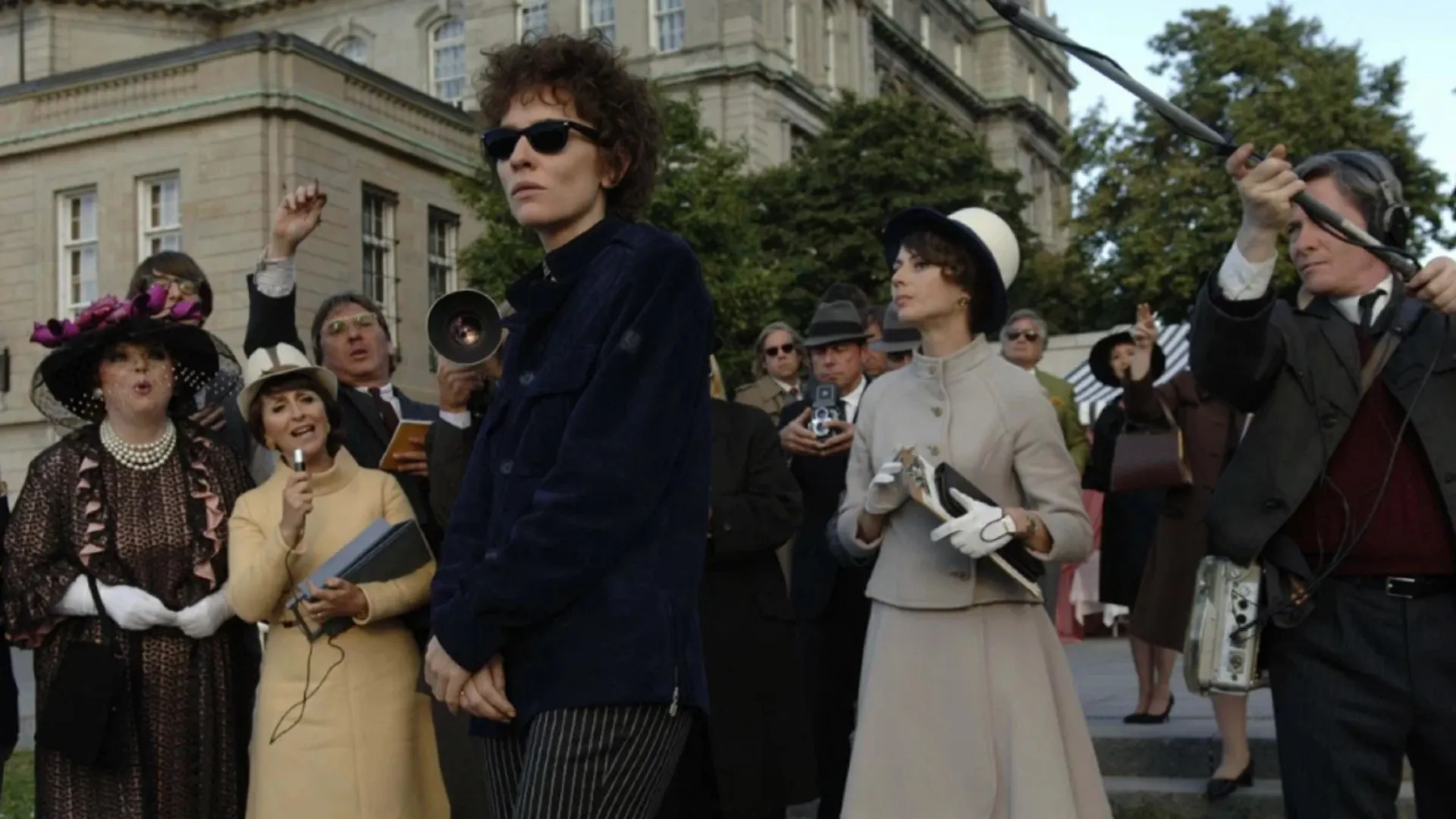 Кадр из фильма «Меня там нет»/John Goldwyn Productions/Endgame Entertainment/John Wells Productions/Killer Films/The Weinstein Company LLC/Weinstein Company/kinopoisk.ru