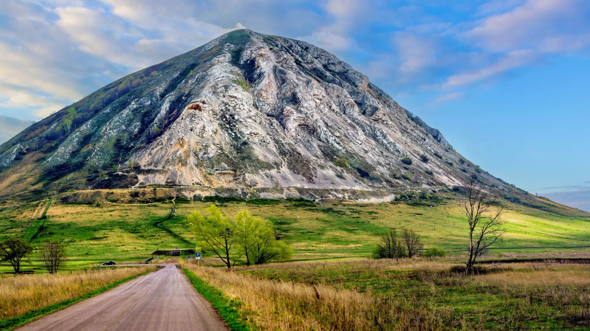 Гора Торатау, одна из древнейших на Урале. Фото: Tramp57/Shutterstock/Fotodom