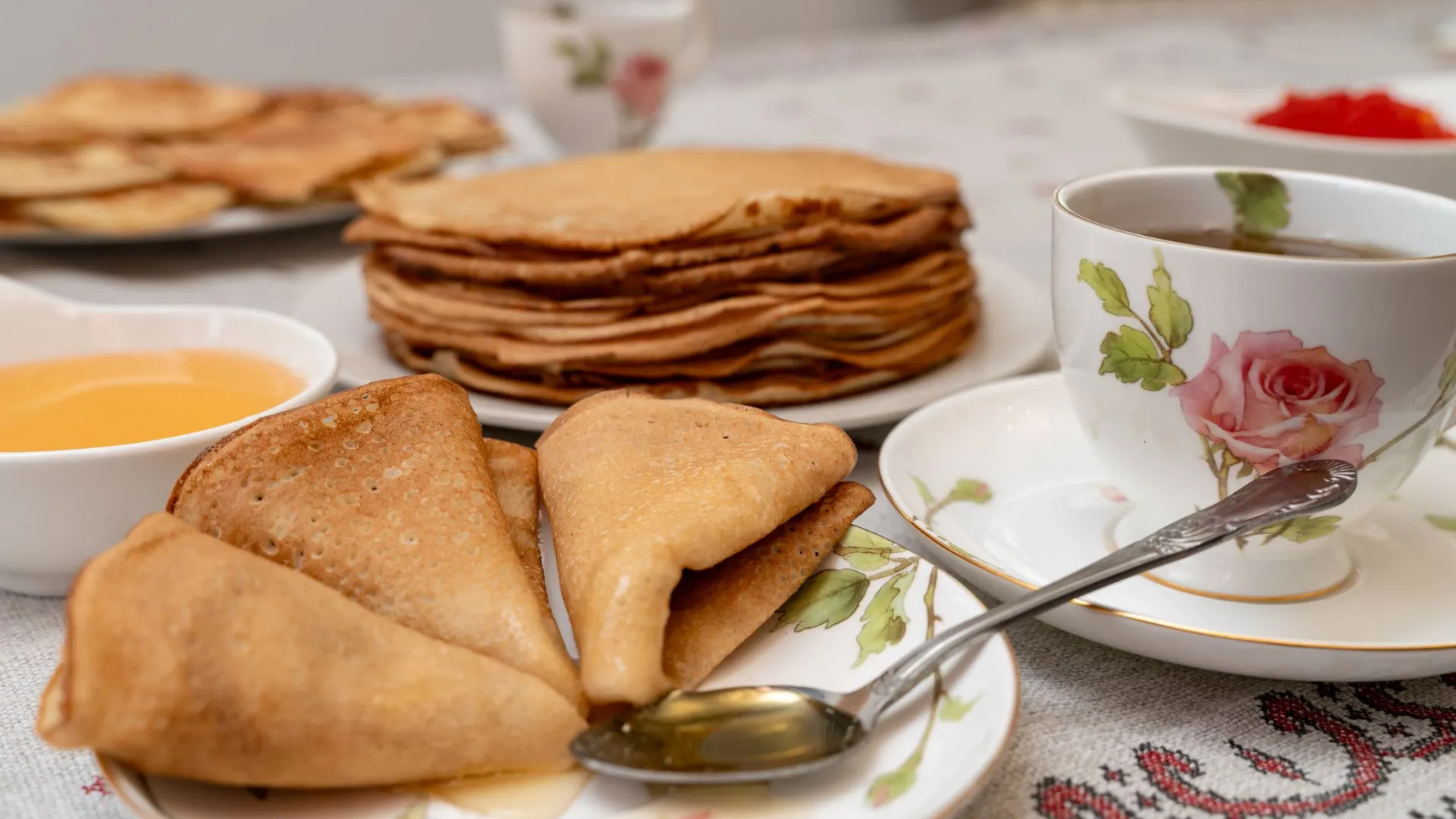 Ноябрьск и Муравленко отпразднуют Масленицу в тепле