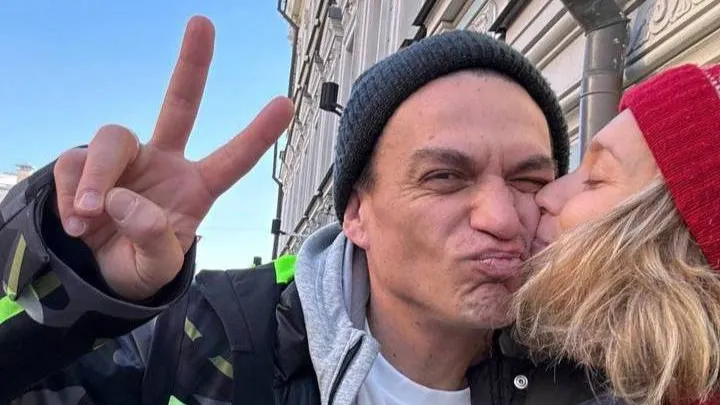 Регина Тодоренков с мужем Владом Топаловым. Фото: t.me/todorenkoregina