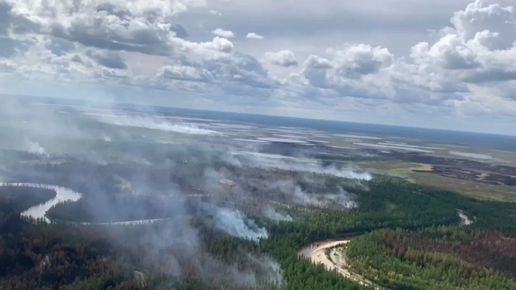 Скриншот видео: Степан Ляликов, сотрудник 1-го пожарно-спасательного отряда г. Надым