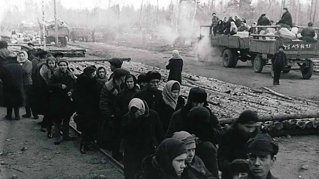 Очередь жителей блокадного Ленинграда за получением пищи. Фото: В. Федосеев/Государственный исторический музей Южного Урала/russiainphoto.ru