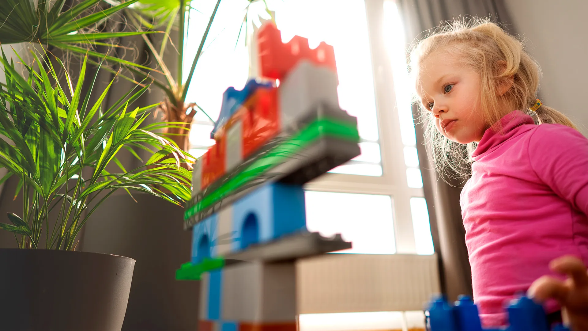 Единовременное пособие назначают автоматически. Фото: Rock and Wasp / Shutterstock / Fotodom