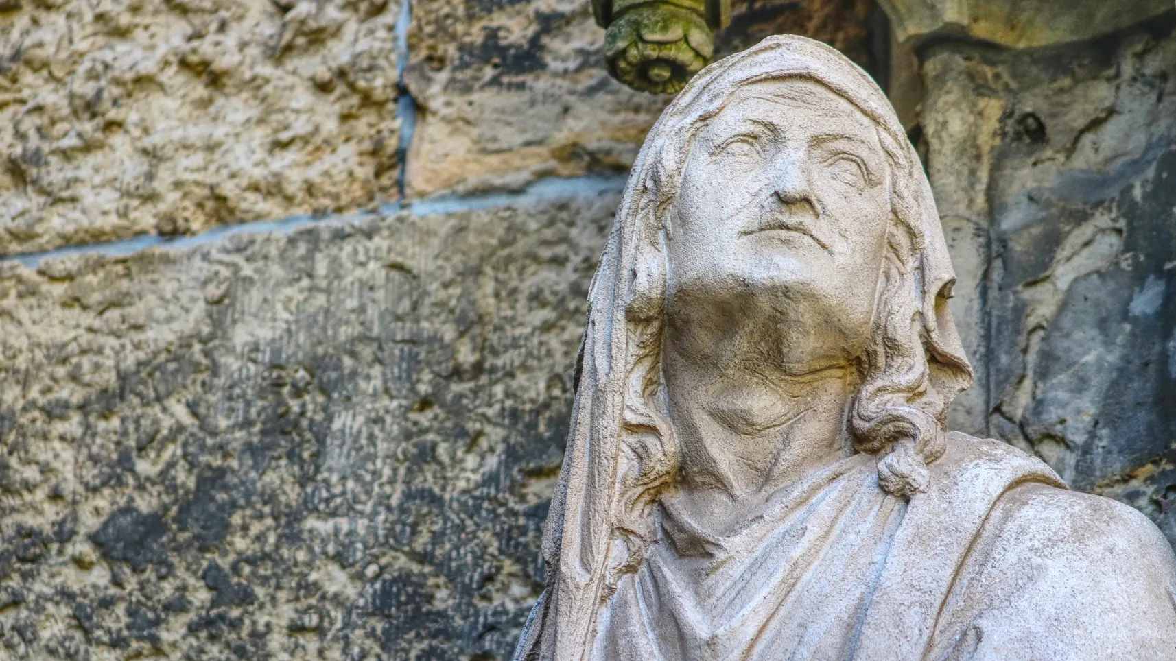 Артур Кребст. «Апостол Фома». XIX в. Деталь портала апостолов церкви Святого Фомы в Лейпциге. Фото: Marcus Friedrich/Shutterstock/Fotodom