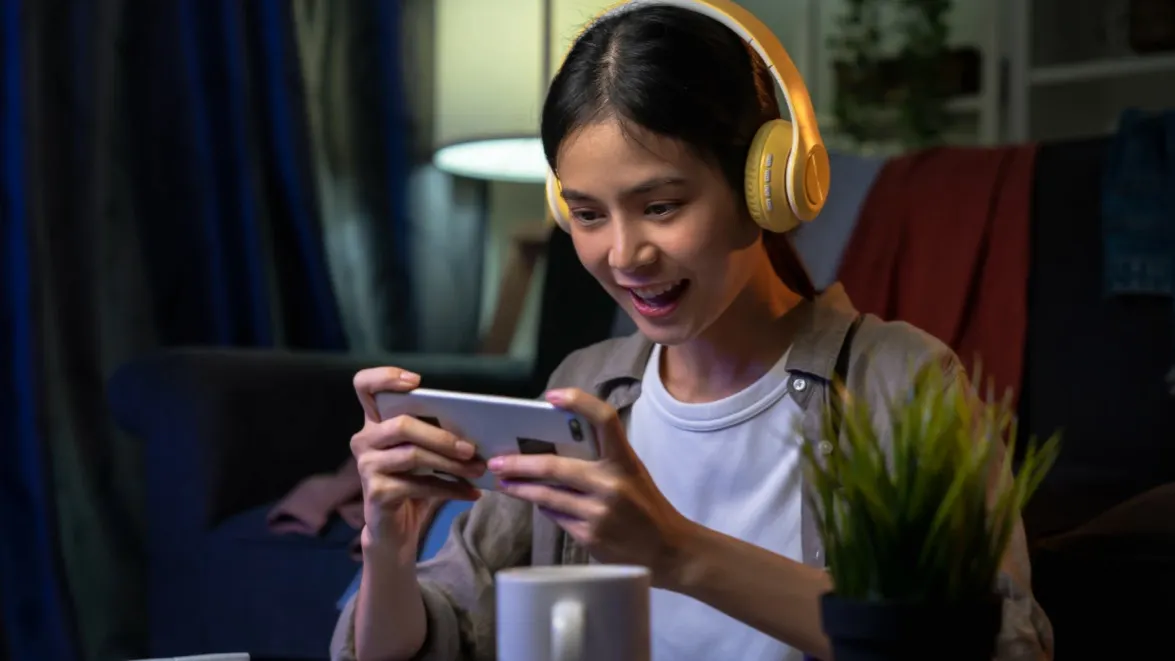 sitthiphong/Shutterstock.com