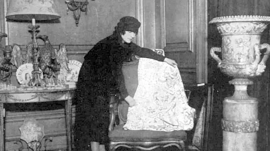 Сири Моэм в своем магазине. 1921 г. Фото: wikipedia.org