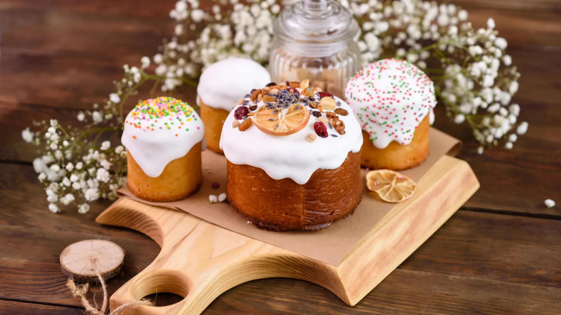 Как украсить кулич на Пасху: 3 необычных способа