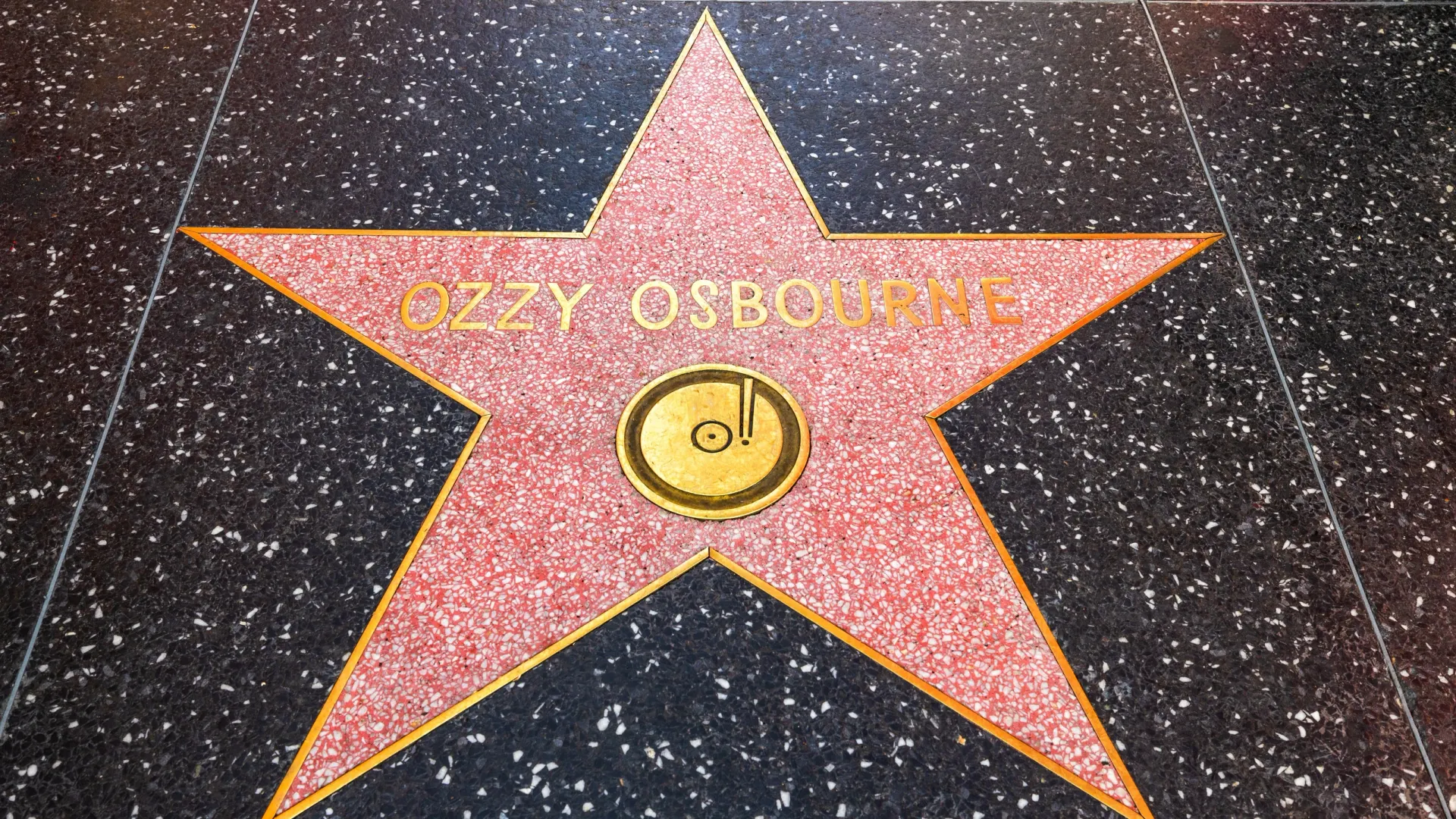 Звезда Оззи Осборна на голливудской «Аллее славы». Фото: UVL/Shutterstock/Fotodom