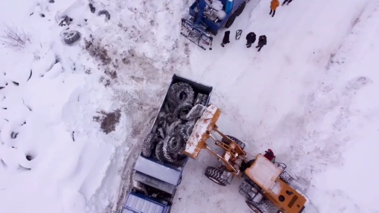 Кадр из видео со страницы t.me/zharomskih_DG