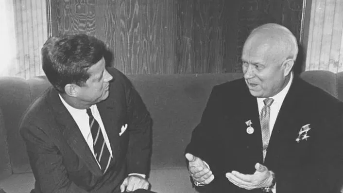 Кеннеди и Хрущев и встрече в Вене в 1961 году. Фото: Михаил Савин/МАММ/МДФ/russiainphoto.ru