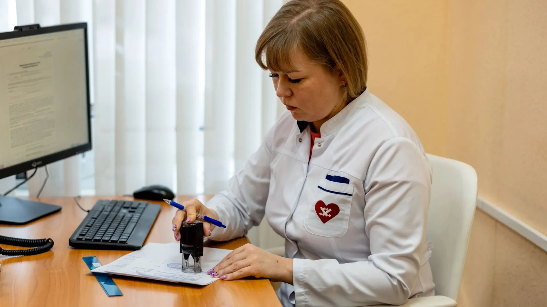 Ямальские врачи создадут видеоэнциклопедию о здоровье для жителей Волновахи