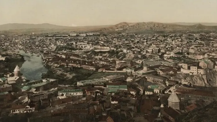 Панорама Тифлиса в конце XIX века. Фото: МАММ/МДФ/russiainphoto.ru