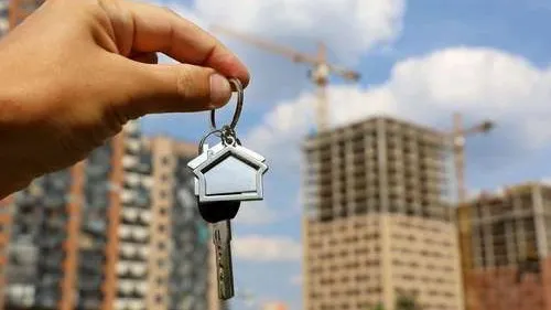 Молодежи помогут с жильем. Фото: Oleg Elkov / Shutterstock / Fotodom. 