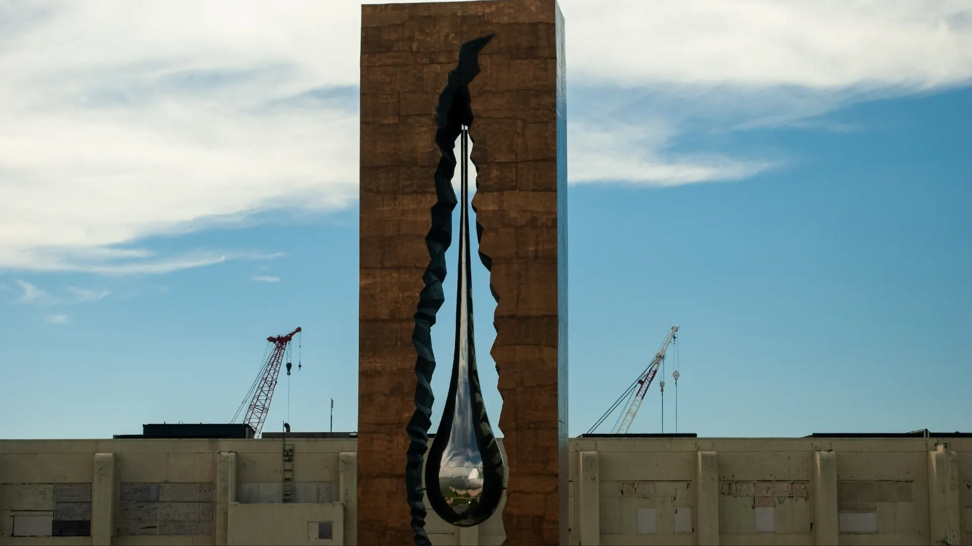 Зураб Церетели «Слеза скорби». Фото: Theodore P. Webb/Shutterstock/Fotodom