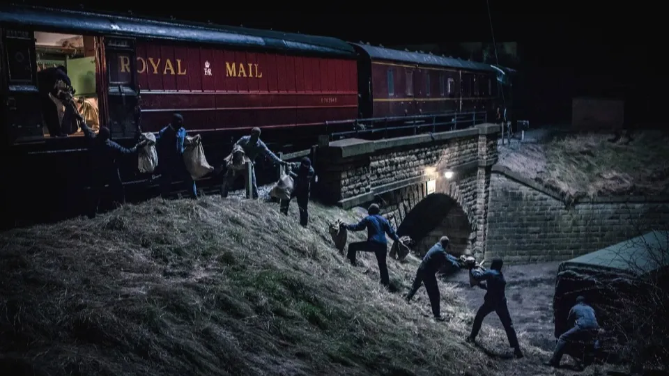 Кадр из фильма «Великое ограбление поезда»/BBC Television Centre/Content Media/Lip Sync Productions/Screen Yorkshire/World Productions/kinopoisk.ru