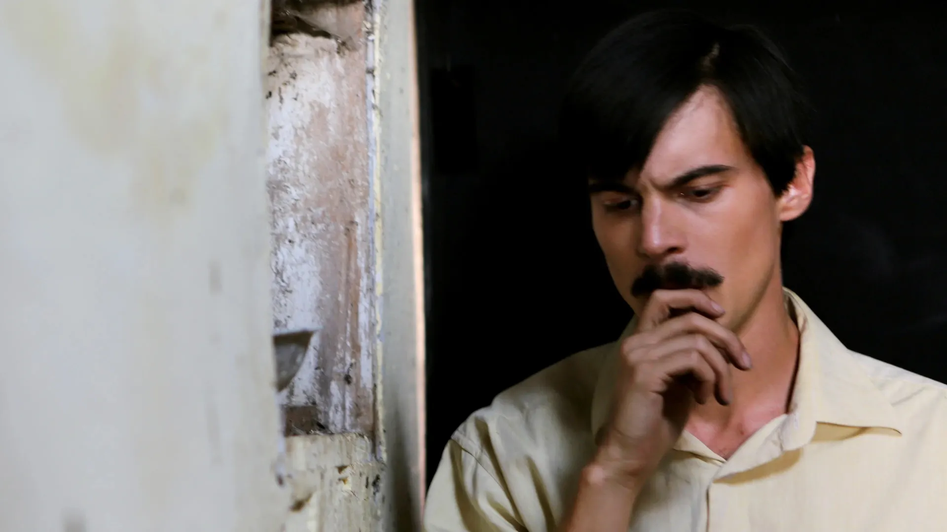 Иван Янковский в образе «Не Тарковского» в фильме «Хандра». Фото: Кинокомпания «Смена»/«Пионер»/kinopoisk.ru 