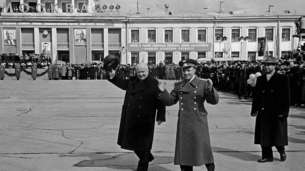 Хрущев и Гагарин 14 апреля 1961 года. Фото: Леонид Лазарев/МАММ/МДФ/russiainphoto.ru