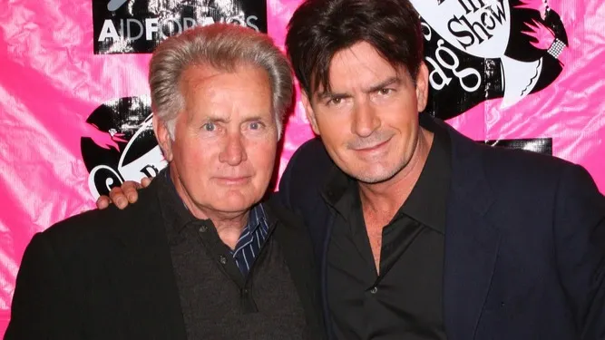 Чарли Шин и Мартин Шин, Лос-Анджелес. 14 октября 2007 г. Фото: s_bukley/Shutterstock/Fotodom