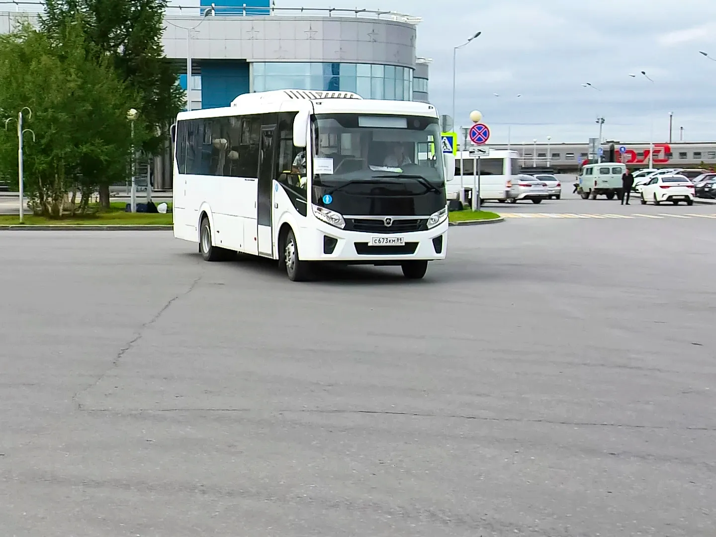 Успеть за восемь часов: первый автобус из Салехарда отвез пассажиров в  Новый Уренгой и вернулся обратно | Ямал-Медиа